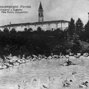154 - Cartolina: Villa Campostrini vista dal retro, con laghetto