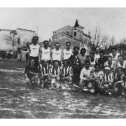 111 - La locale squadra di calcio negli anni '30 agli albori della propria attività