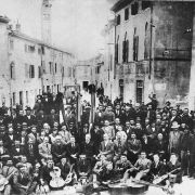 189 - Orchestra per archi diretta dal Prof. Comino 1912 in Piazza Roma