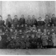 35 - Bambini all'asilo agli inizi del '900